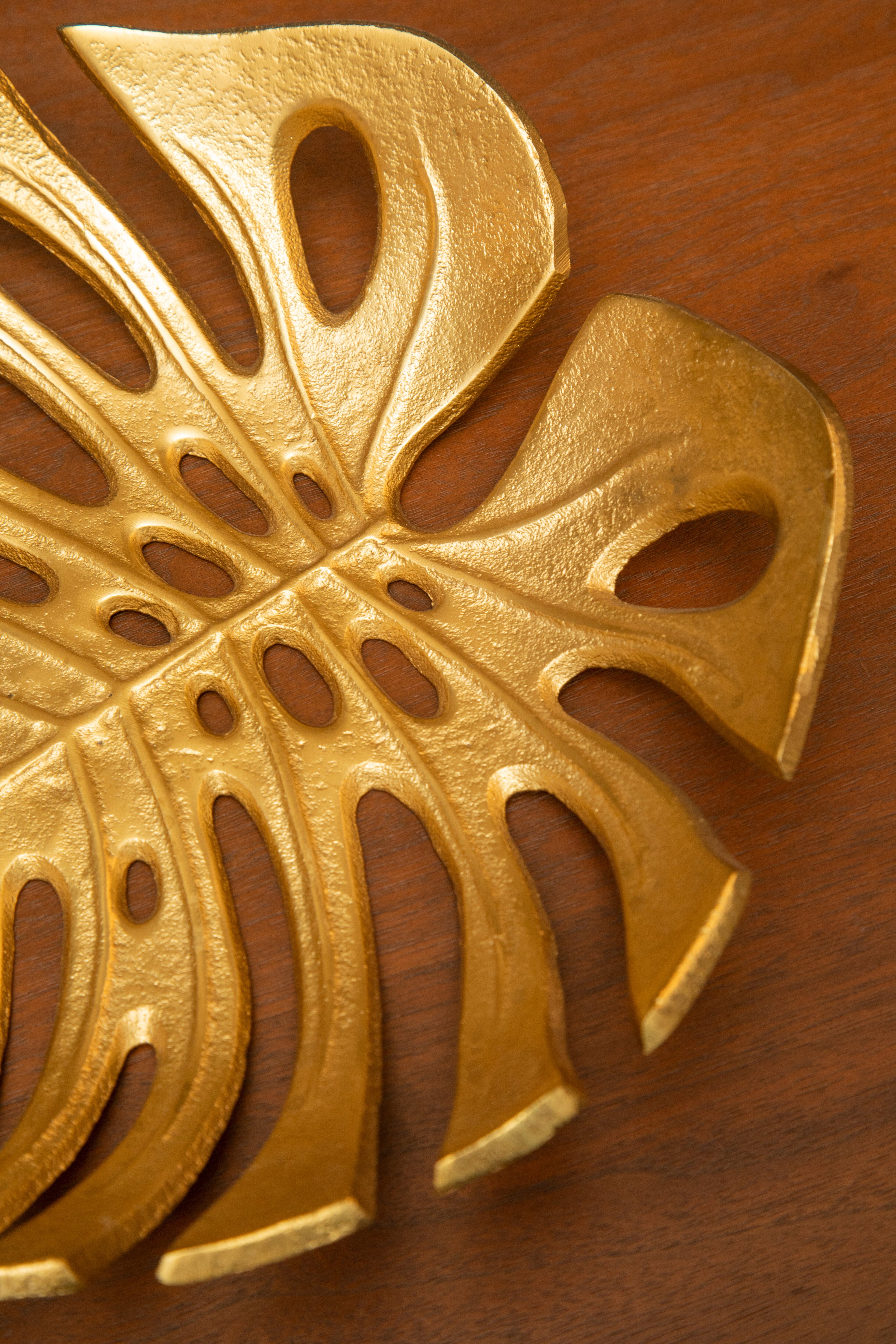 Addison Monstera Gold Leaf Dish | Large